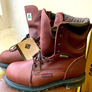 Red Wings MEN'S 8.5 LEATHER INSULATED, WATERPROOF CSA SAFETY TOE BOOT